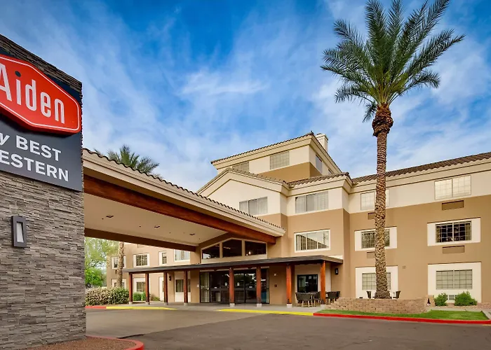 Aiden By Western North Hotel 3*