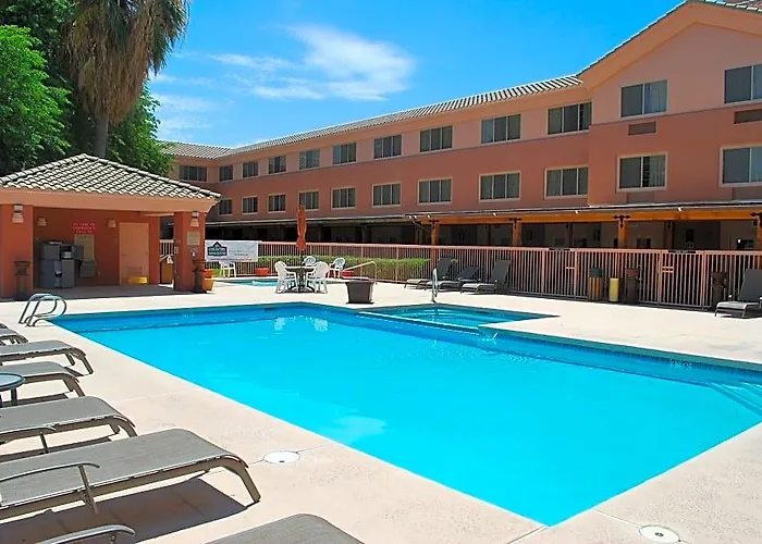 Aiden By Western North Hotel 3*
